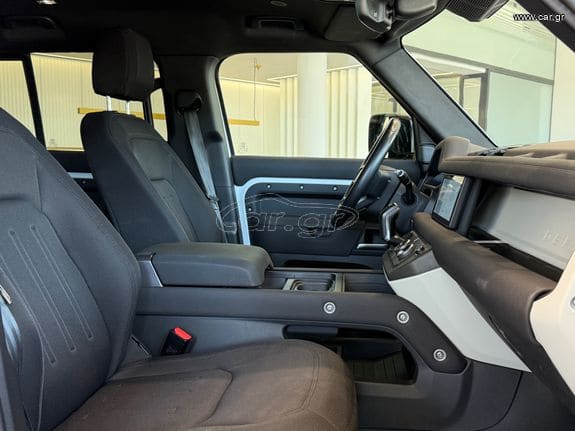 Land Rover Defender 2021 P400e Plug-In