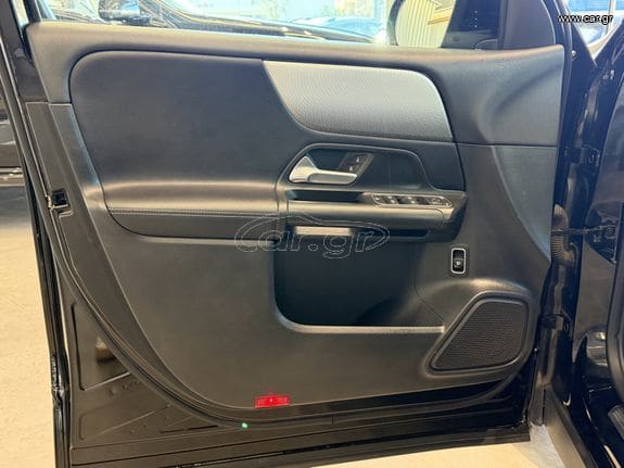 Mercedes-Benz GLB 200 2022 ΕΡΓΟΣΤΑΣΙΑΚΗ ΕΓΓΥΗΣΗ