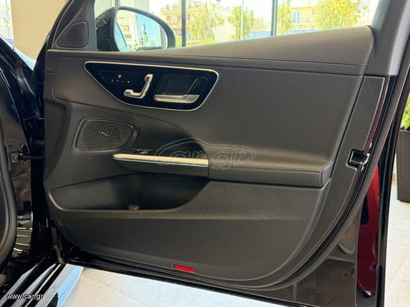 Mercedes-Benz C 180 2025 AMG LINE EQ-HYBRID / PANORAMA / MEMO