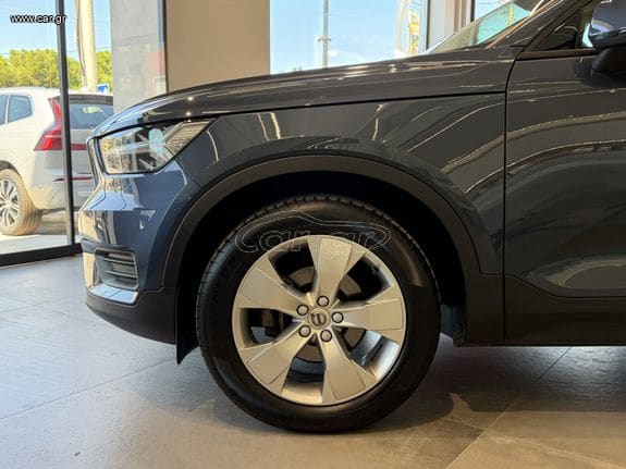 Volvo XC40 2020 T3 MOMENTUM / LED