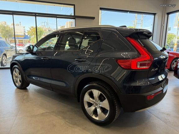 Volvo XC40 2020 T3 MOMENTUM / LED