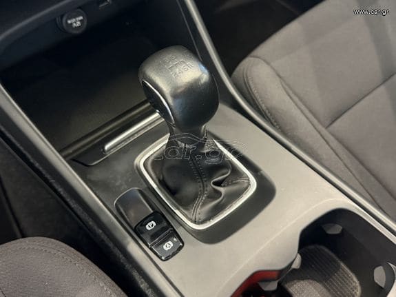 Volvo XC40 2020 T3 MOMENTUM / LED