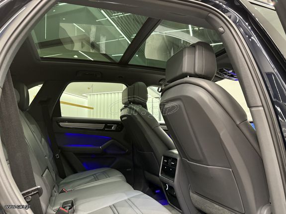 Porsche Cayenne 2019 S E-HYBRID/PANO/SPORT EXHAUST