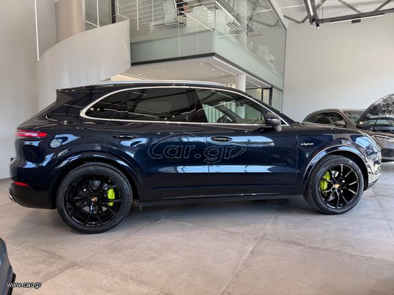 Porsche Cayenne 2019 S E-HYBRID/PANO/SPORT EXHAUST