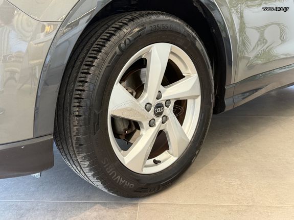 Audi Q3 2021 Q3 35 TFSI Hybrid S tonic
