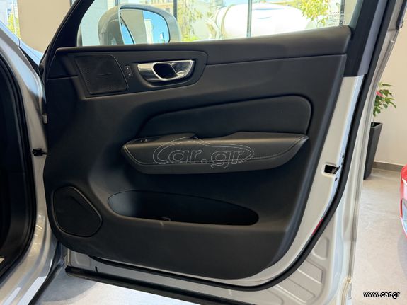 Volvo XC 60 2022 INSCRIPTION / B5 / PANORAMA