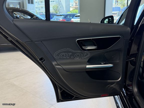 Mercedes-Benz C 180 2025 AMG LINE EQ-HYBRID / PANORAMA / MEMO