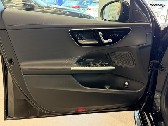 Mercedes-Benz C 180 2025 AMG LINE EQ-HYBRID / PANORAMA / MEMO