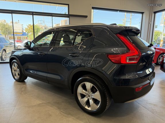 Volvo XC40 2020 T3 MOMENTUM / LED